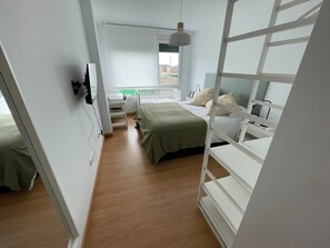Iron/ironing board, WiFi, bed sheets