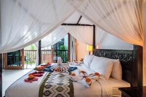 Cribs/infant beds - Villa Annecy, Fully Staffed Luxury Villa Central Seminyak (Bali)