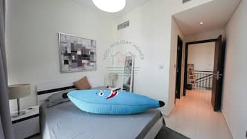 Deluxe-huvila, 4 makuuhuonetta, kaupunkinäköala | Pimennysverhot, silitysrauta/-lauta, ilmainen Wi-Fi