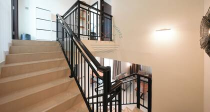 Luxury 4BR Villa With Private Garden