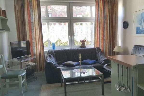 Fernseher, Stereoanlage