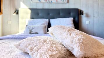 3 bedrooms, iron/ironing board, WiFi