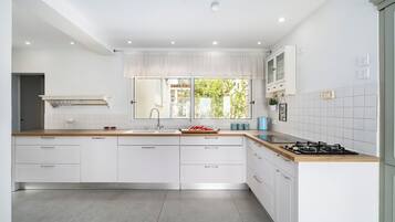 Vila, vista para o mar | Cozinha privada