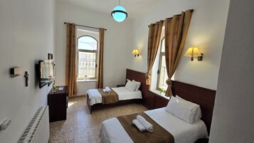 Twin Room (2 Single Beds) | Front of property