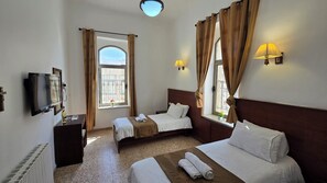 Twin Room (2 Single Beds) | Desk, laptop workspace, iron/ironing board, cribs/infant beds - St Thomas Guesthouse - Jerusalem (Jerusalem)