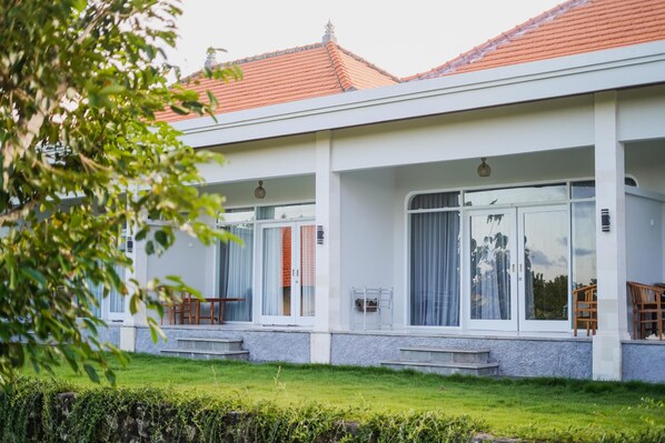 Comfort Double Room, Garden View | Desk, iron/ironing board, free WiFi