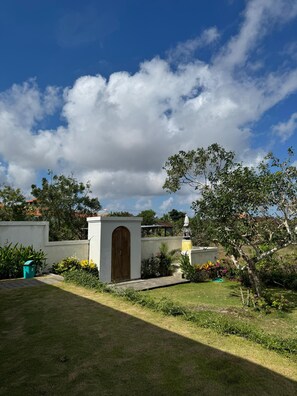 Garden - Octa House (Kutuh)