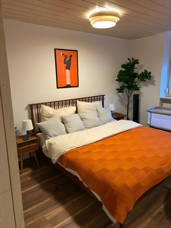 2 chambres, fer et planche à repasser, lit parapluie, Wi-Fi gratuit