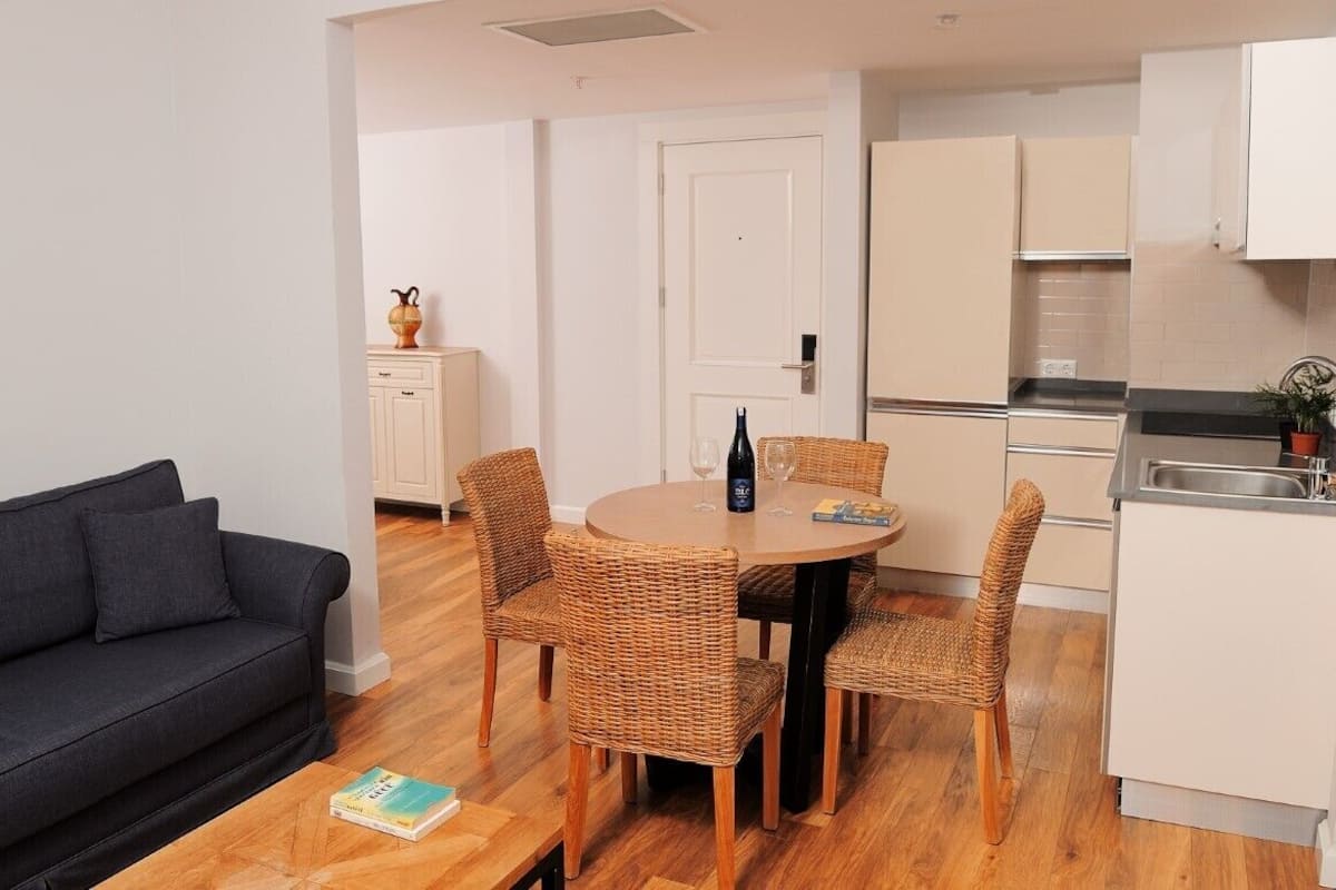 Desk, laptop workspace, free WiFi