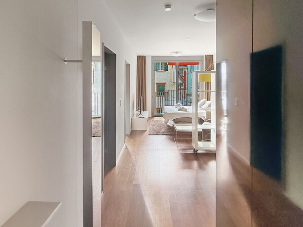 Unclassified image, 1 of 12, button