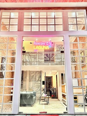Exterior - LAGUNA Premier Hotel (Tan Hung)
