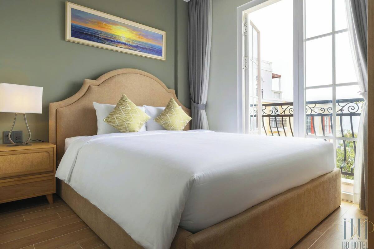 Deluxe Double Room, Sea View | Desk, free WiFi