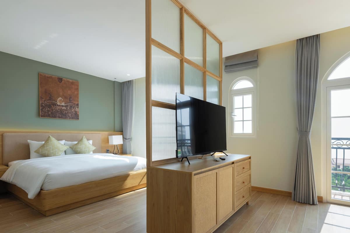 Luxury Double Room, Sea View | Desk, free WiFi