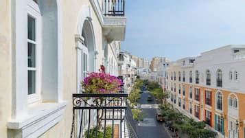 Habitación de lujo doble, vistas al mar | Escritorio y wifi gratis