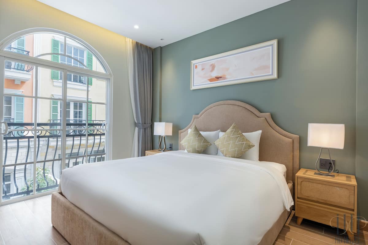 Luxury Double Room, City View | Desk, free WiFi