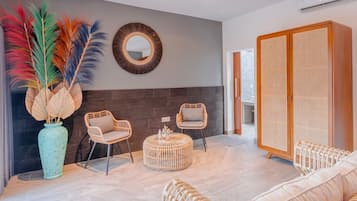 Decoración personalizada, muebles diferentes y escritorio