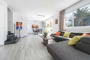 Villa (3 Bedrooms) | Interior