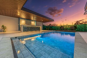 Pool - Uvita-New luxury-sleeps 6-private pool-huge patio-Great location near grocery and restaurants (Uvita)