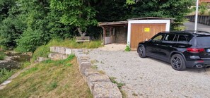 Property grounds - Apartment 'M B Homes Schlatt' with Shared Garden and Wi-Fi (Hechingen)