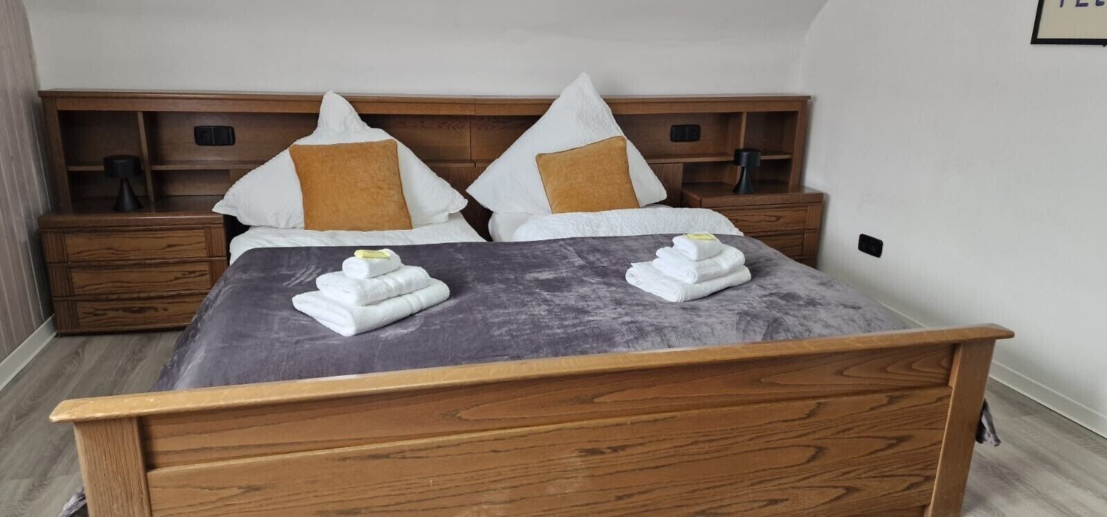 4 bedrooms, WiFi, bed sheets