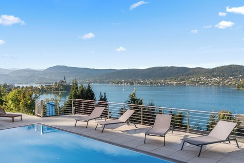 Maria Blick Lake View Apartments