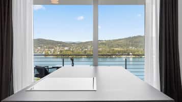Apartamento de lujo, vistas al lago | Zona de estar