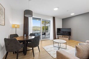 Luxury Apartment, Lake View | Living area - Maria Blick Lake View Apartments (Maria Woerth)