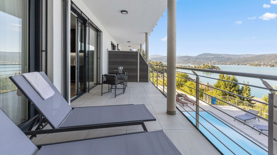 Maria Blick Lake View Apartments