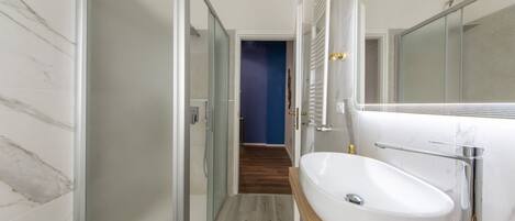 Dusche, Bidet