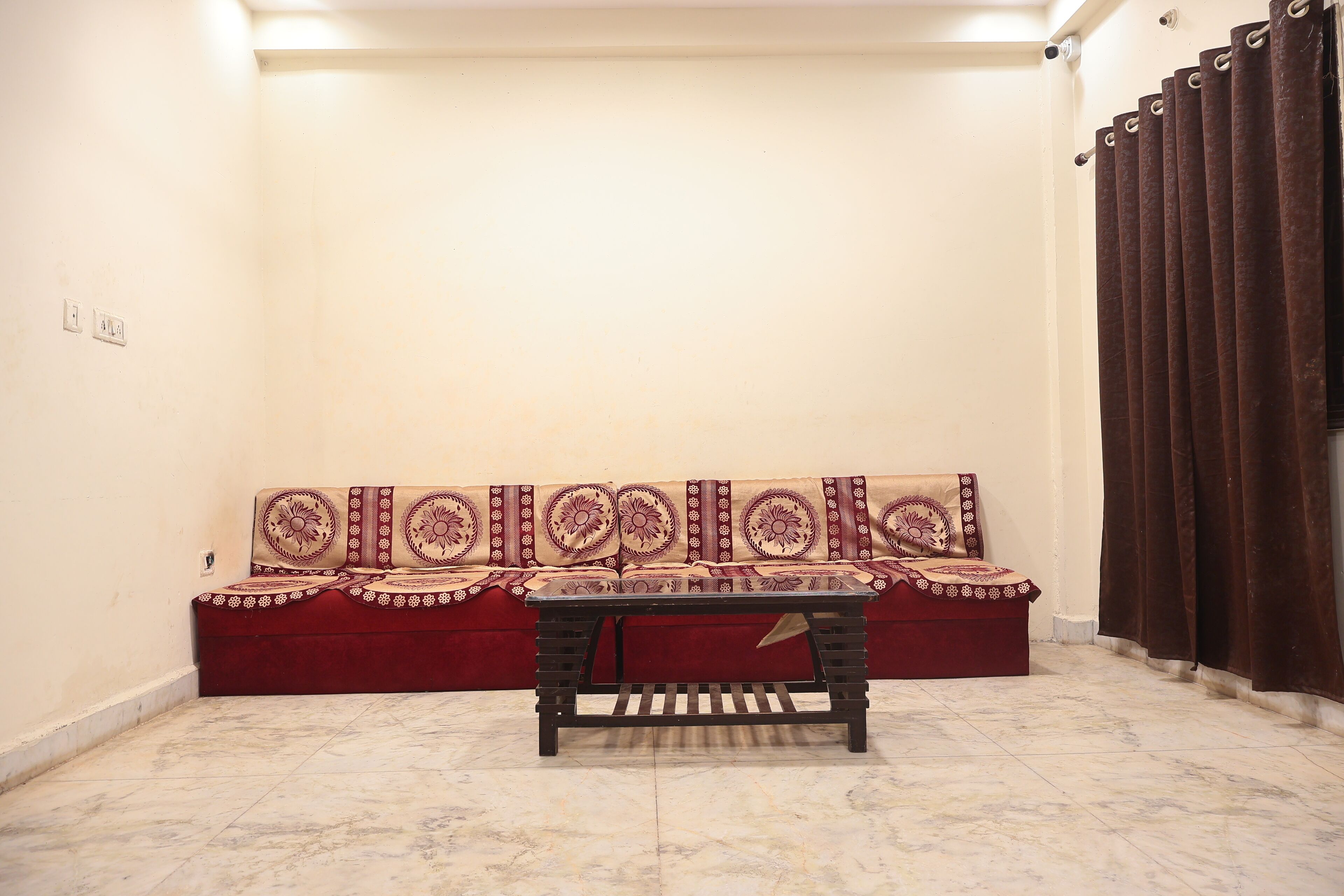 Deluxe Room | Egyptian cotton sheets, premium bedding, memory-foam beds, desk