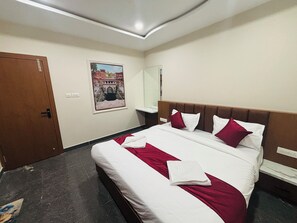 Deluxe Double Room | Free WiFi