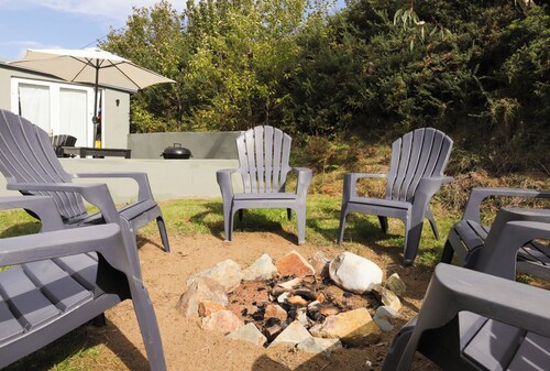 Charming 4-bedroom house in Kilmuckridge, walking distance to a beautiful beach