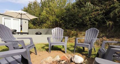 Charming 4-bedroom house in Kilmuckridge, walking distance to a beautiful beach