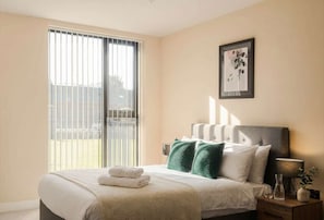 1 habitación, tabla de planchar con plancha, wifi y ropa de cama