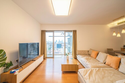 Tyms  3BR 2BA Apt Near Metro 