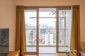 Superior Apartment, 3 Bedrooms, Balcony, City View | Living room | 55-inch Smart TV with cable channels - Tyms 3BR 2BA Apt Near Metro (Shanghai)