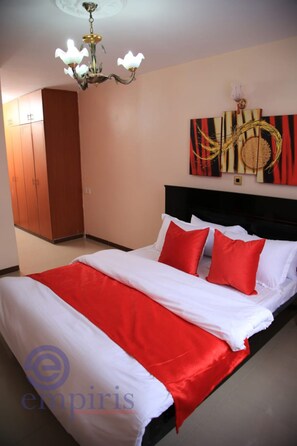 Iron/ironing board, WiFi, bed sheets