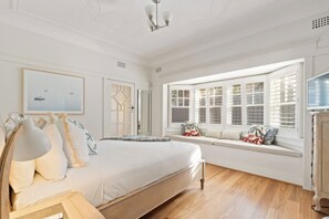 3 bedrooms, iron/ironing board, travel crib, free WiFi