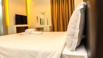 Quarto triplo luxo | Cofres nos quartos, quartos à prova de som