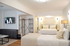 Superior Studio Suite, Courtyard View | In-room safe, blackout drapes, iron/ironing board, free WiFi