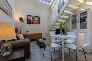 Classic Apartment | Dining room - Grossi Turin Lofts by Wonderful Italy (Turin)