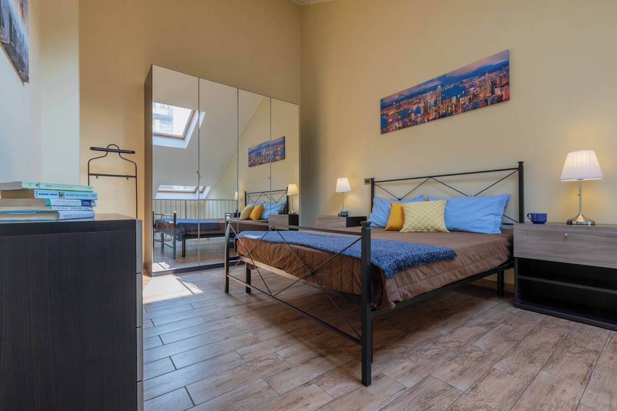 Iron/ironing board, free WiFi, bed sheets
