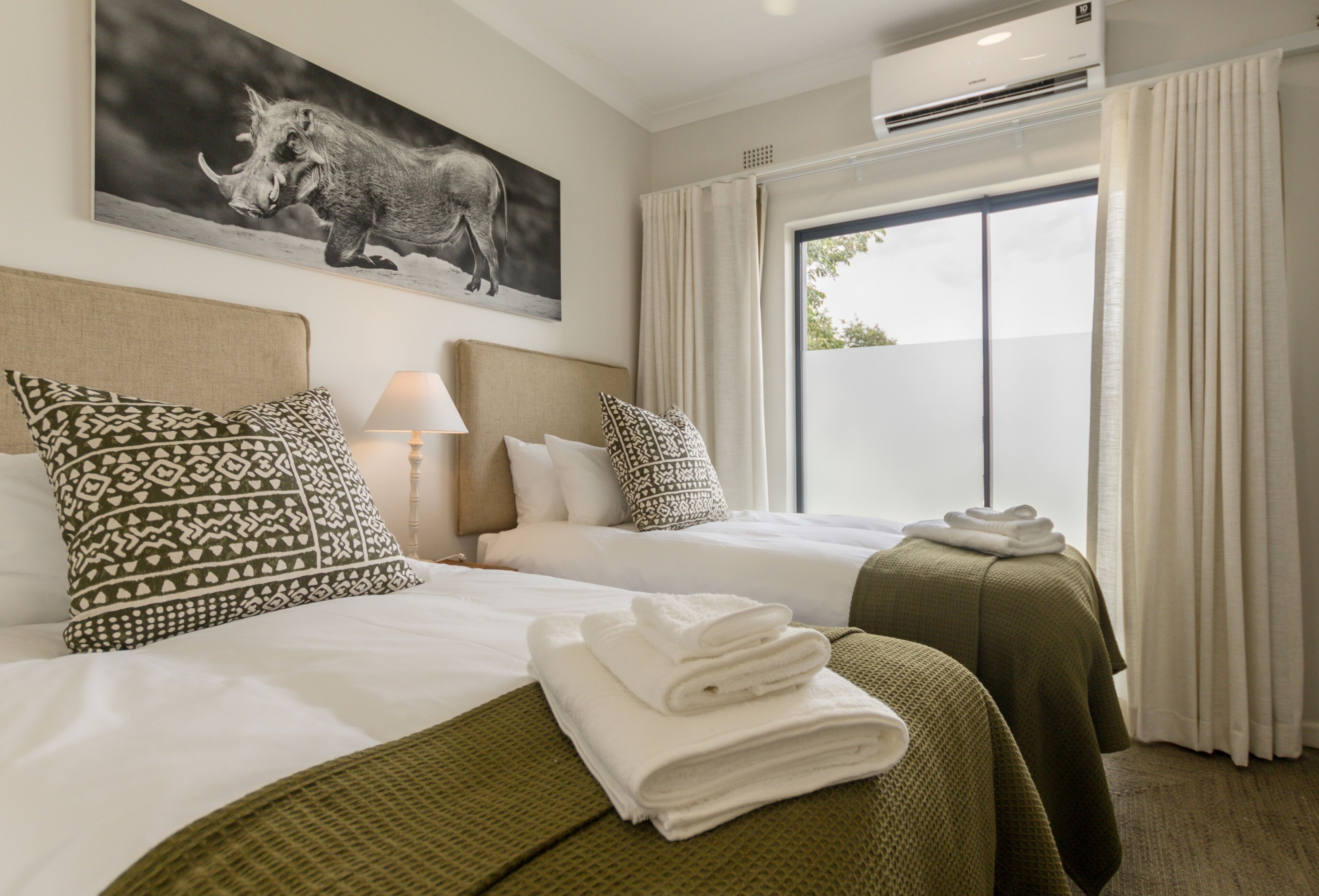 3 bedrooms, desk, iron/ironing board, free WiFi