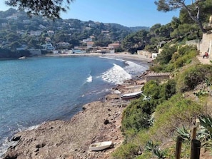 On the beach - One-bedroom flat sleeps 4 seaside location, residence in Fabrégas, Les Sablettes (La Seyne-sur-Mer)