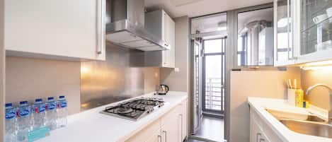 Superior Apartment, 3 Bedrooms, Kitchen, City View | Private kitchen