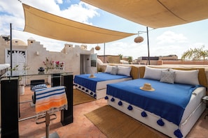 Rooftop pool