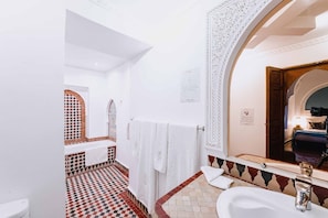 Double Room | In-room safe, free WiFi