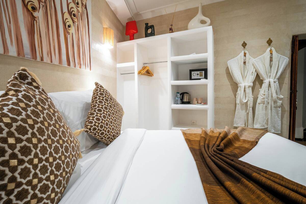 Double Room | Egyptian cotton sheets, premium bedding, in-room safe, free WiFi
