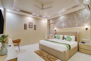 Dobbeltrom – deluxe, byutsikt | Wi-fi (inkludert)