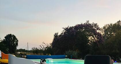 Studio Apartment 'De La Hulotte' with Shared Pool, Wi-Fi and Air Conditioning